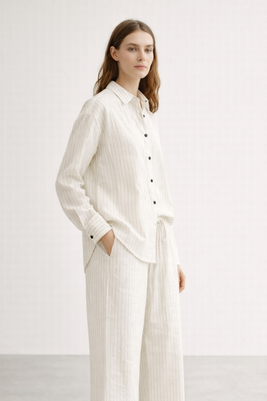 GAZZELLE | Women's Pinstripe Linen Co-Ord Set — Ivory | طقم منسق محتشم الإمارات