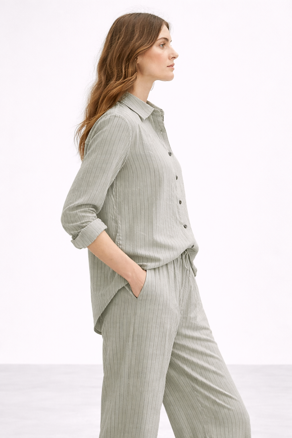 Gazzelle Linen Blend Pinstripe Co-ord Set – Sage | طقم منسق محتشم الإمارات