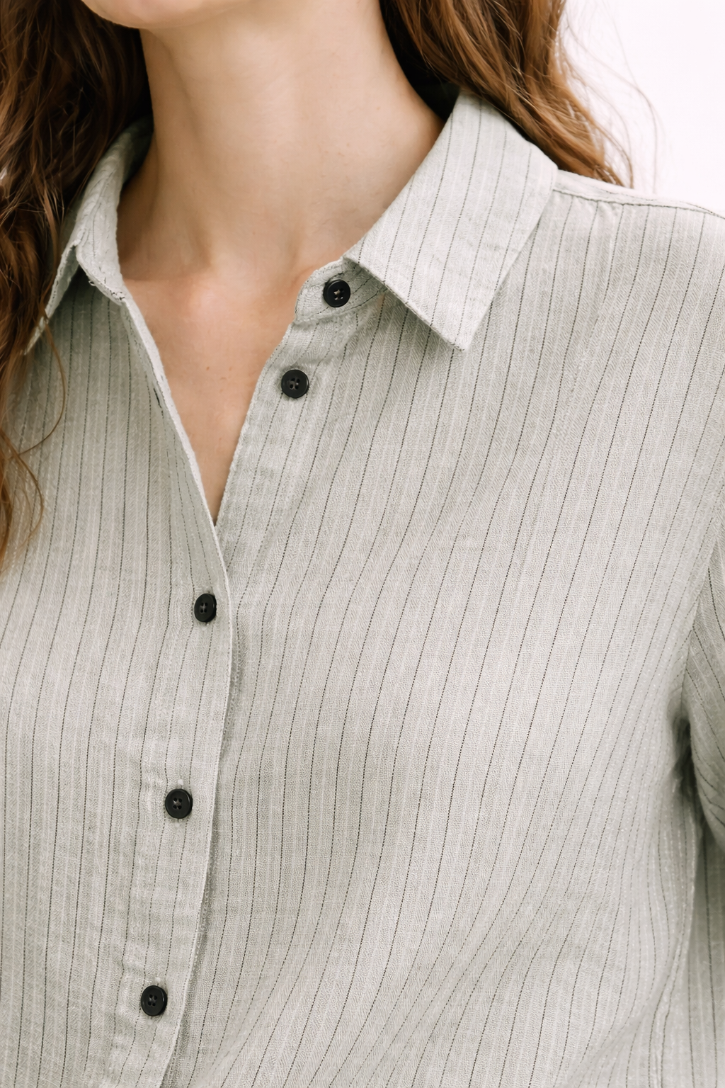 Gazzelle Linen Blend Pinstripe Co-ord Set – Sage | طقم منسق محتشم الإمارات